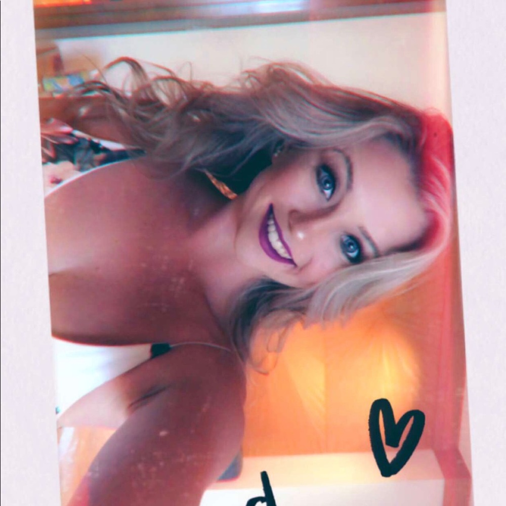 Meet your Posher, B-gail